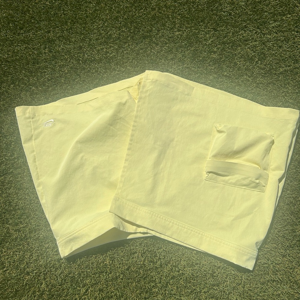 Yellow Nike women’s skirt XL dri-fit Tech pack